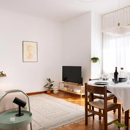 Praça Da República - 2 Bedroom 3rd Floor Flat