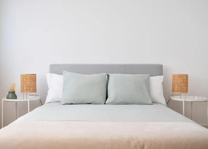 ! Bright 2br Hammock Flat ! Praca Da Republica 포르투